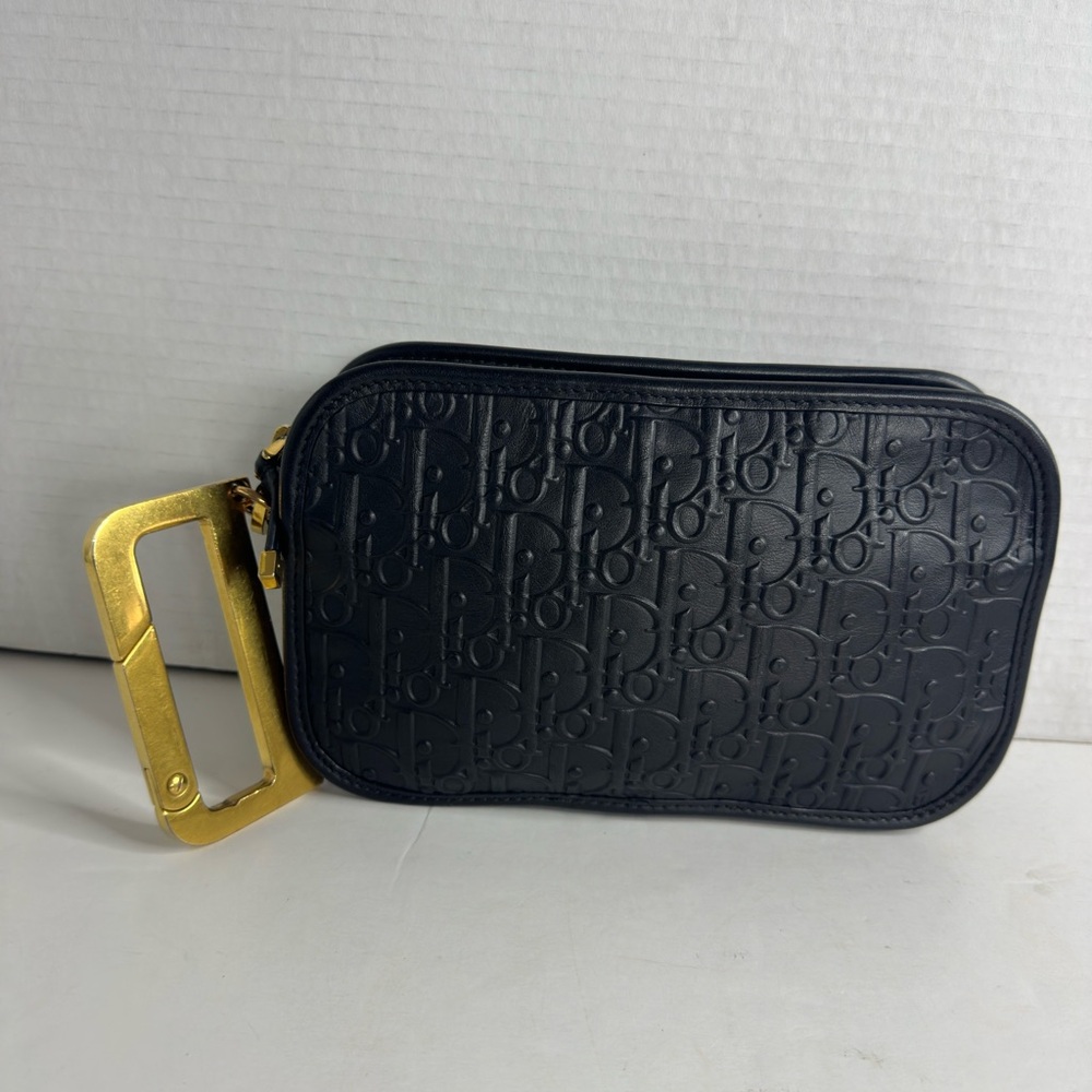 Christian Dior leather Oblique Diorquake Clutch. - Picture 2 of 11